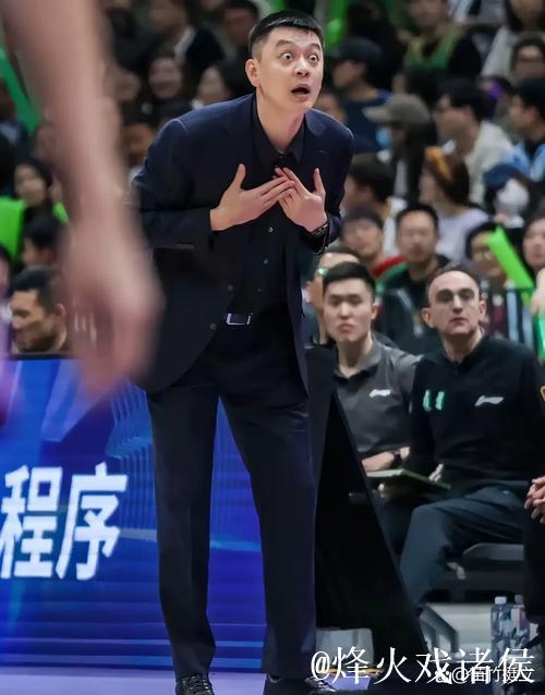 少4主力辽宁凭什么完胜广厦?杨鸣赛后说出15字,让争冠格局大变 少4主力辽宁凭什么完胜广厦?杨鸣赛后说出15字,让争冠格局大变